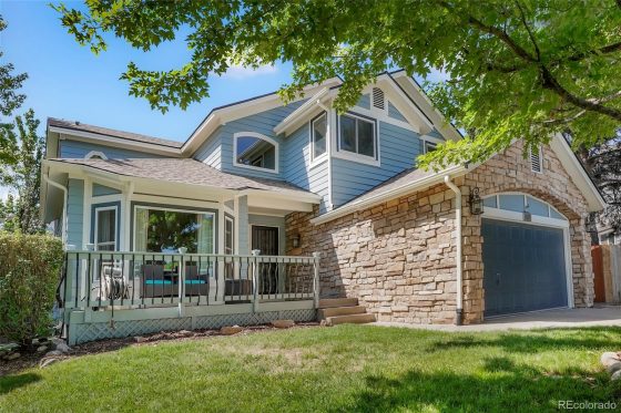 Large 2 story, 4 bed, 3 bath home on cul-de-sac