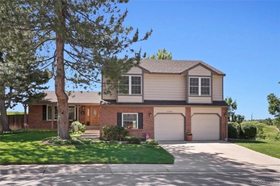 Don’t Miss this House for Sale in Centennial CO